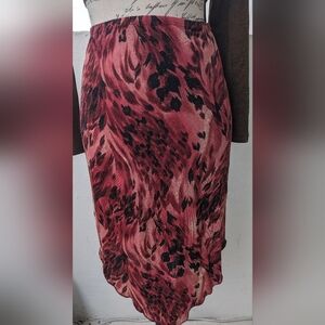 VINTAGE Red & Black Metallic Handkerchief Skirt Size Large